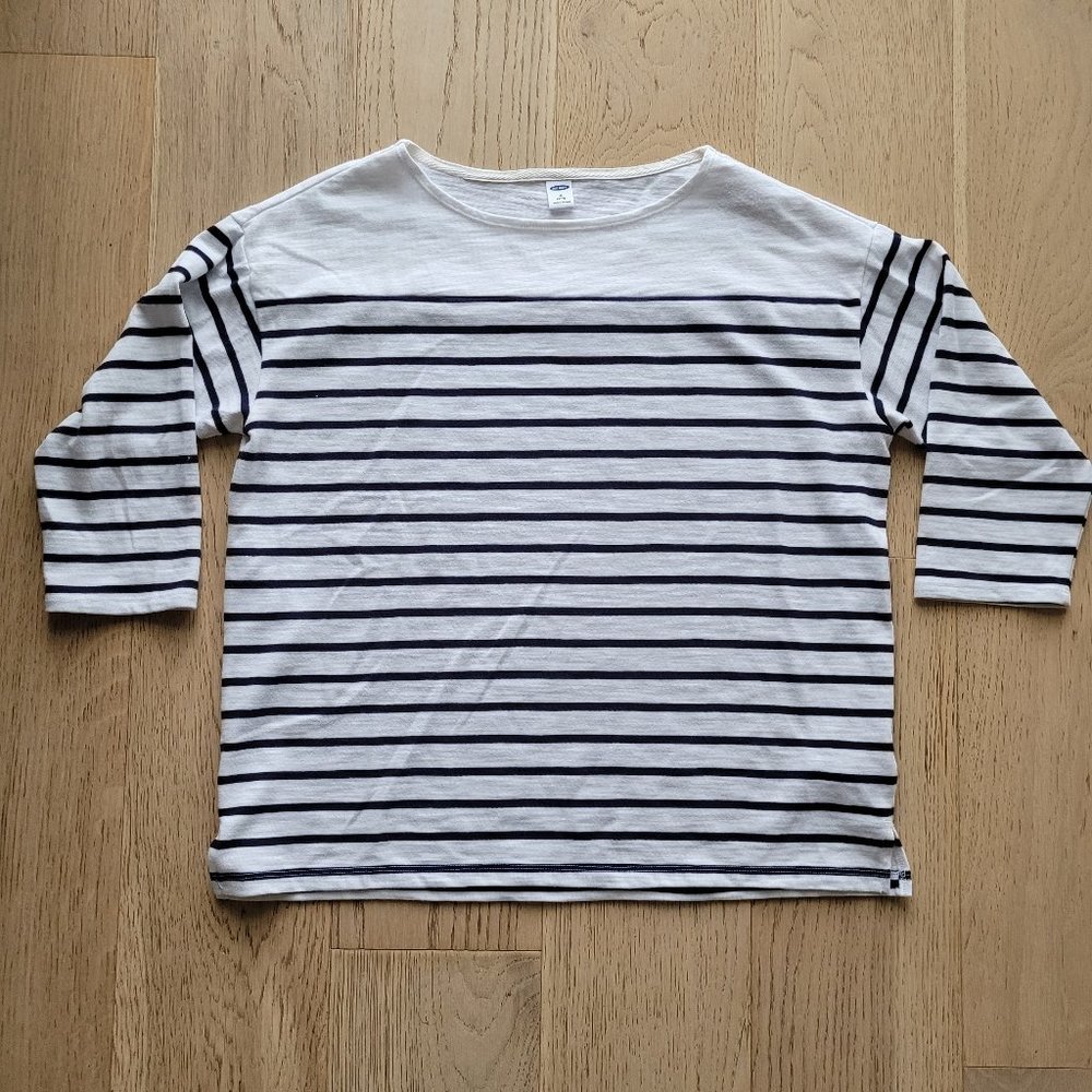 Old Navy Boat Neck Knit - White with Navy Blue Stripe - New - no tags - …